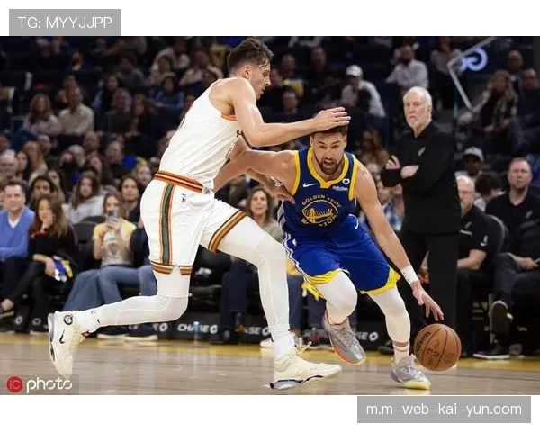 勇士场均助攻29.8次联盟第三 团队配合流畅但失误控制不佳